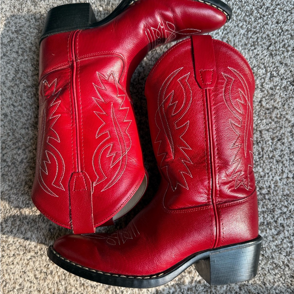 Old West Girls red boots size 2.5
